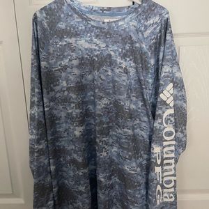 Men’s XL Columbia PFG long-sleeve shirt